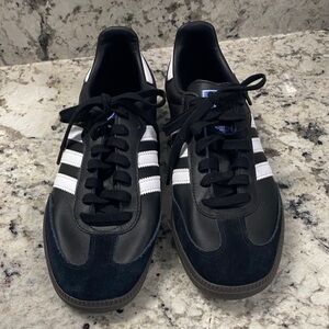 Adidas Men's Black and White Classic Sneakers